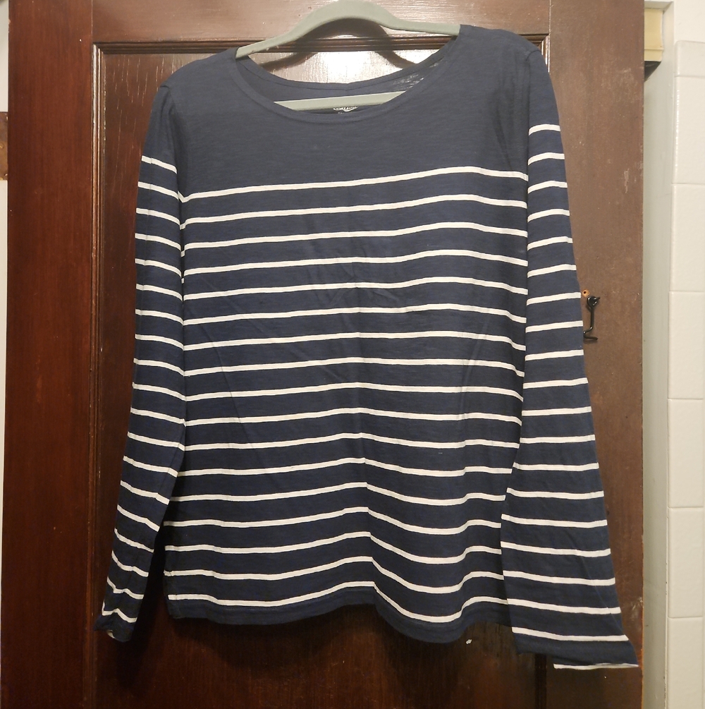G.H. Bass & Co. Navy T-Shirt with White Logo Print
